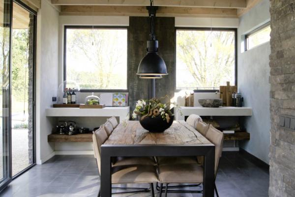Stoere tafel - 's-Gravenmoer